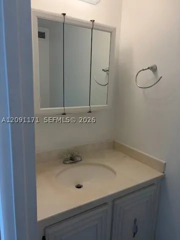  1/2 bath