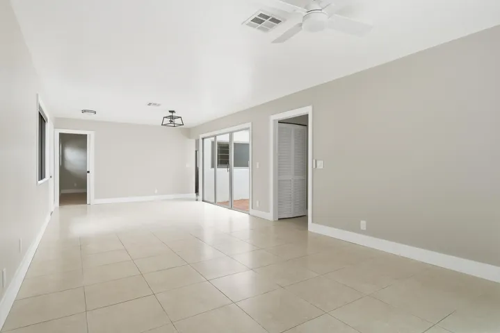 581-NW-47TH-AVE-33445-012