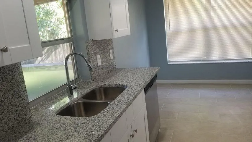 Kitchen dinette