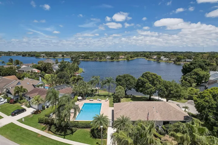 Meadowbreeze Dr-065