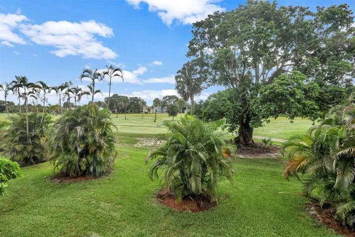 GOLF VIEW NEXT TO POOL AT BUILDING 15