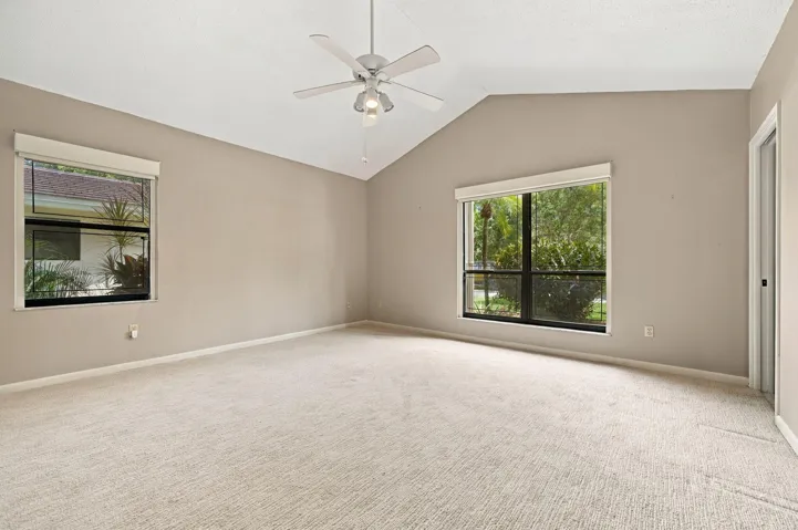 28-web-or-mls-11713-spinnaker-way