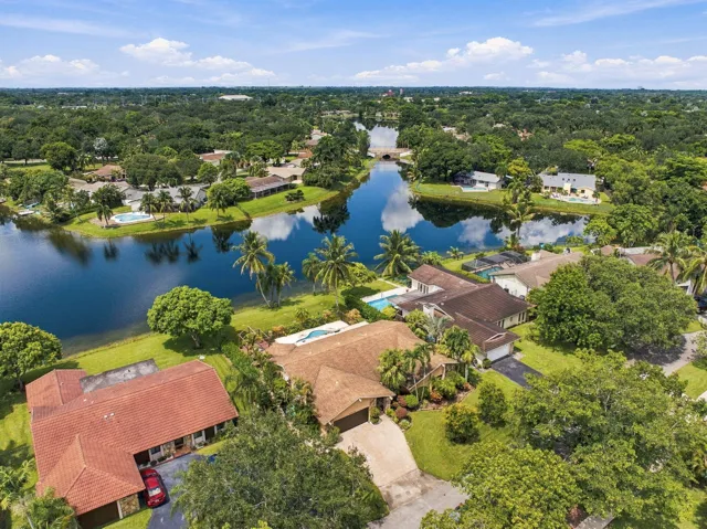 56-web-or-mls-11713-spinnaker-way