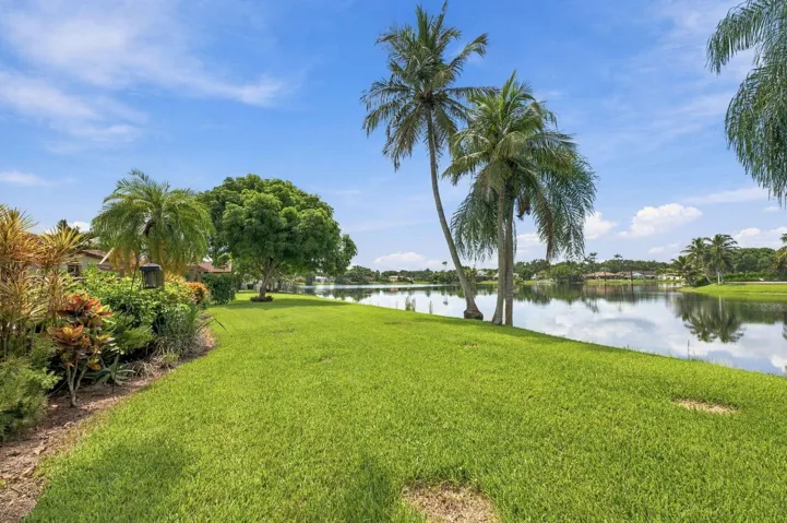 48-web-or-mls-11713-spinnaker-way