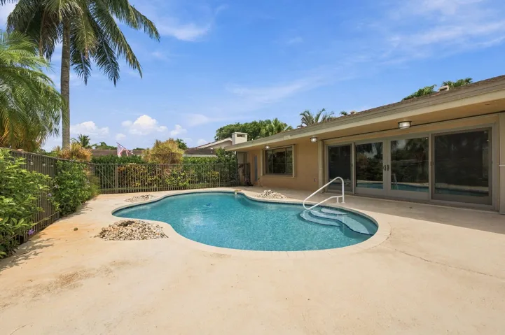 33-web-or-mls-11713-spinnaker-way