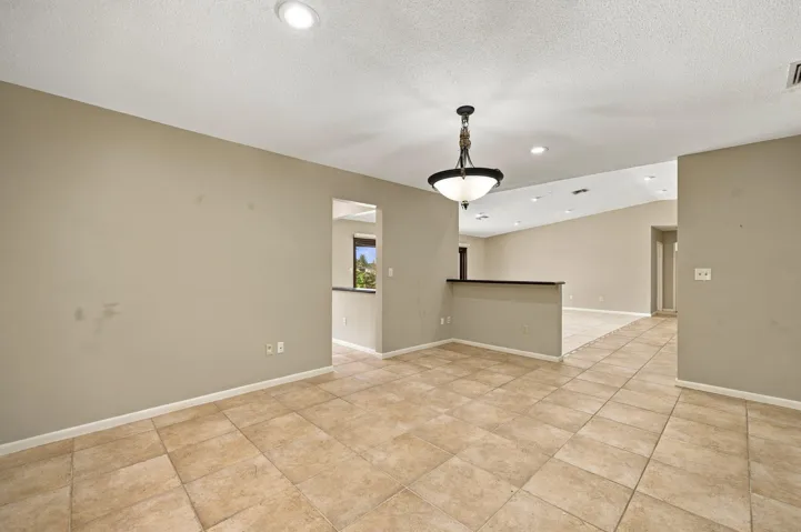 15-web-or-mls-11713-spinnaker-way