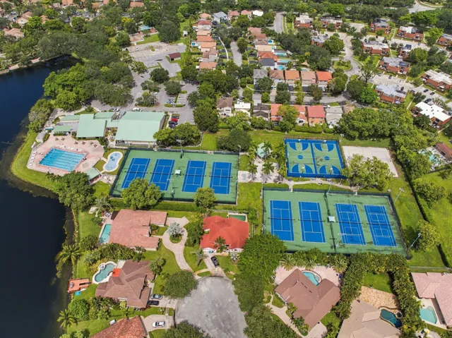 59-web-or-mls-11713-spinnaker-way