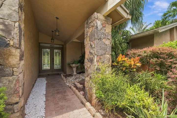 8-web-or-mls-11713-spinnaker-way