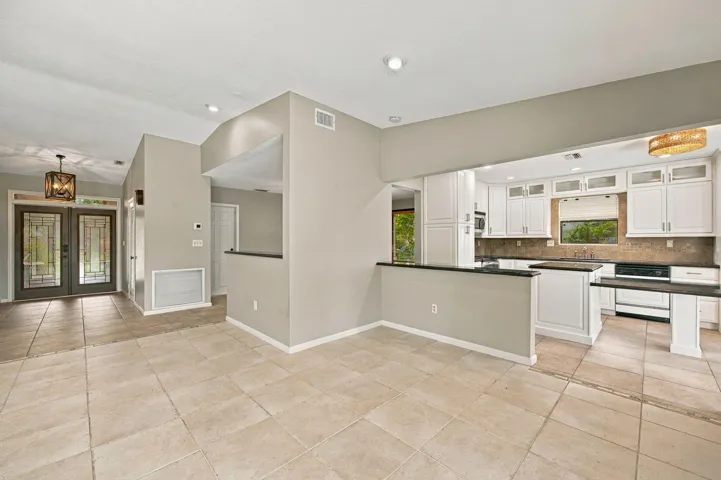 10-web-or-mls-11713-spinnaker-way