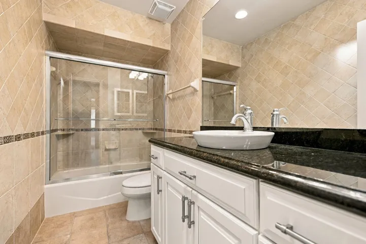27-web-or-mls-11713-spinnaker-way