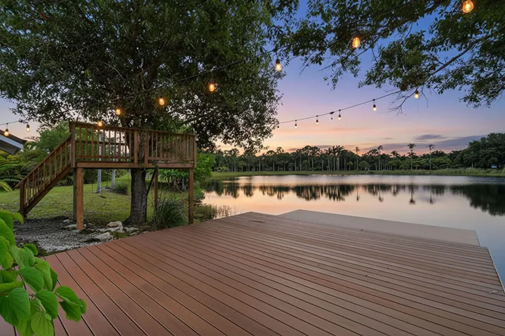 18721131stTrailN-Exteriors-Twilight04