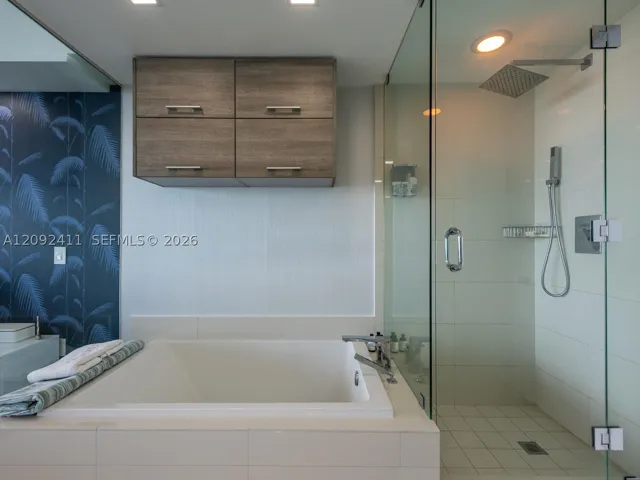 650 Ne 32 3302, Miami, Florida 33137
