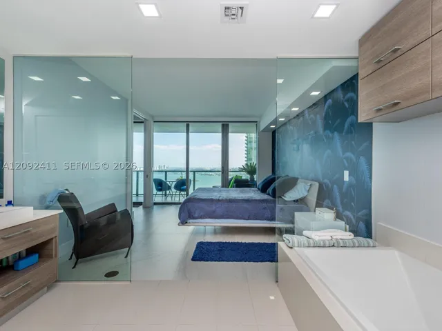 650 Ne 32 3302, Miami, Florida 33137