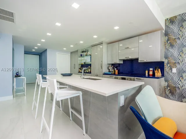 650 Ne 32 3302, Miami, Florida 33137