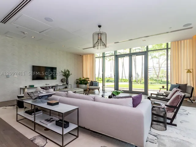 650 Ne 32 3302, Miami, Florida 33137
