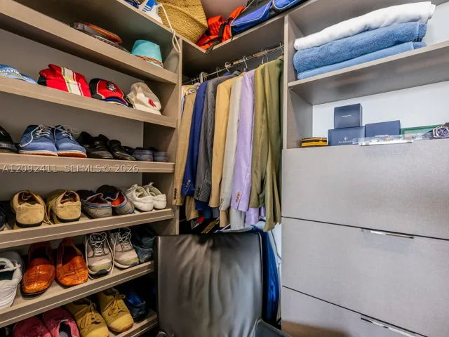 650 Ne 32 3302, Miami, Florida 33137