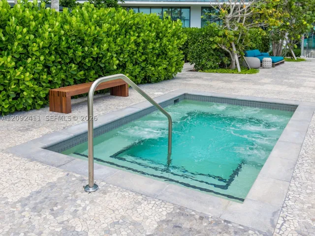 650 Ne 32 3302, Miami, Florida 33137