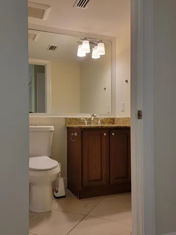 21695 1