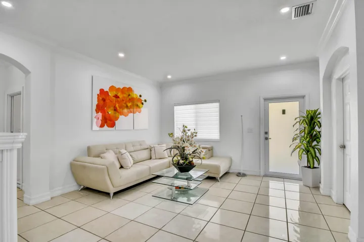 25-22567 SW 102nd Path-25