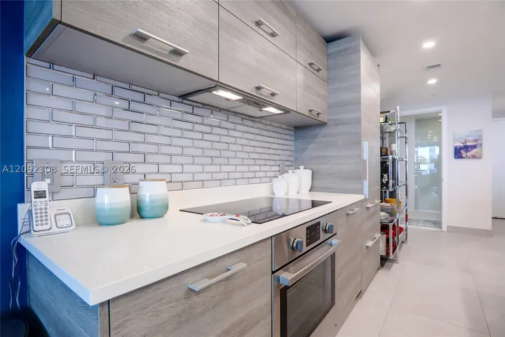 650 Ne 32nd St 4105, Miami, Florida 33137