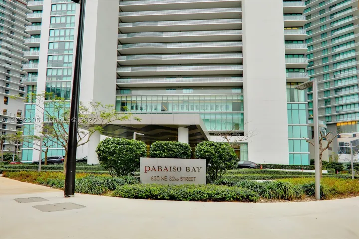 650 Ne 32nd St 4105, Miami, Florida 33137