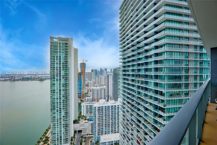 650 Ne 32nd St 4105, Miami, Florida 33137