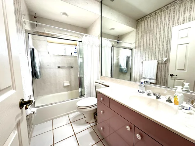2nd Bathroom