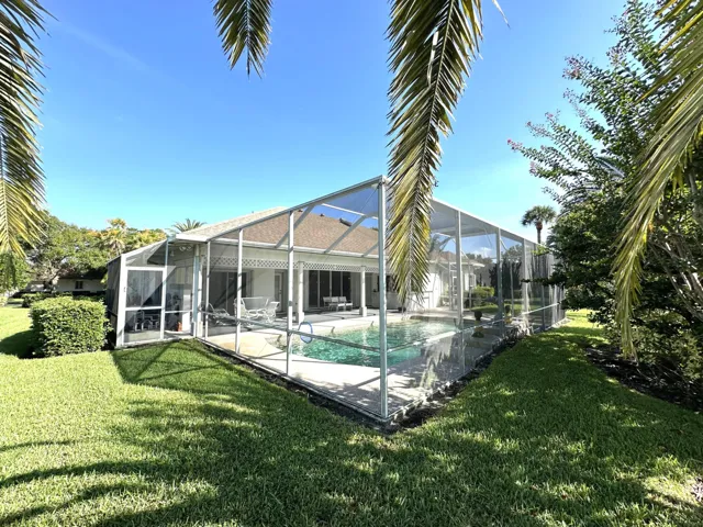 Back pool photo