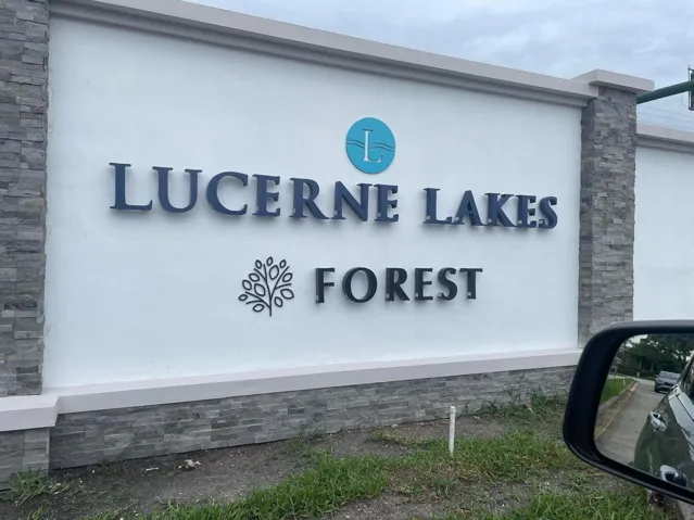 sign lucerne lakes