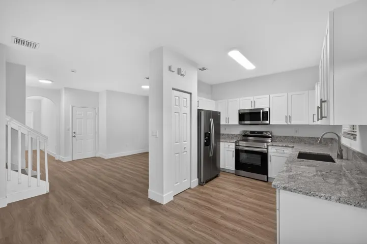 21952 cutler bay-25