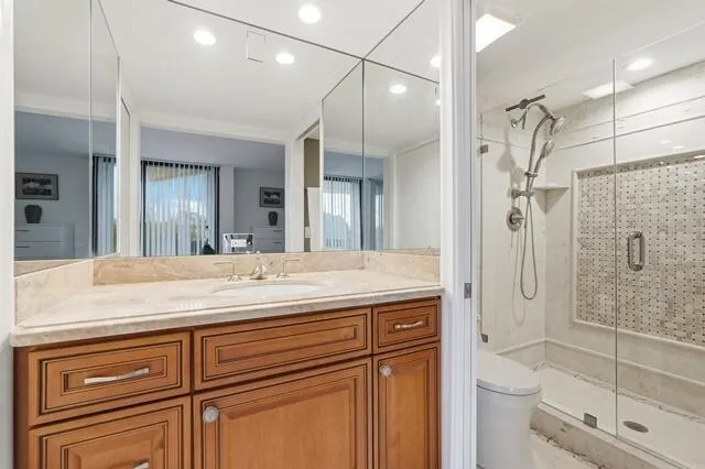 2nd Bathroom