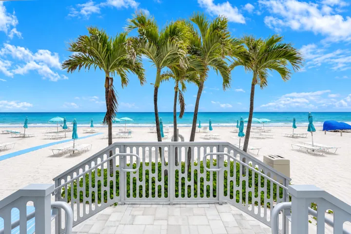 Private Beach w/ Beach Service