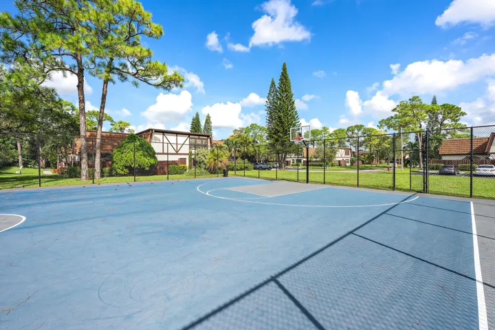 148 Weybridge Cir apt c-22