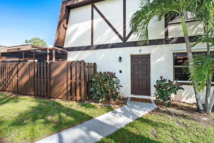 148 Weybridge Cir apt c-1