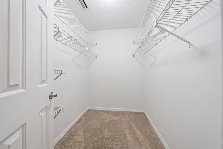 148 Weybridge Cir apt c-8