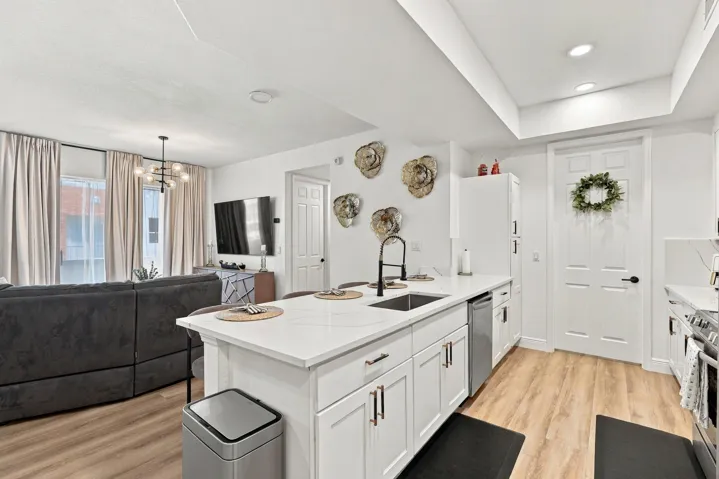 Open Kitchen