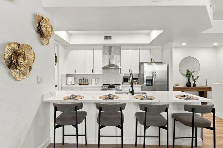 Kitchen Snack Bar
