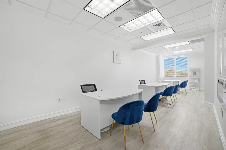 21-Office3-C
