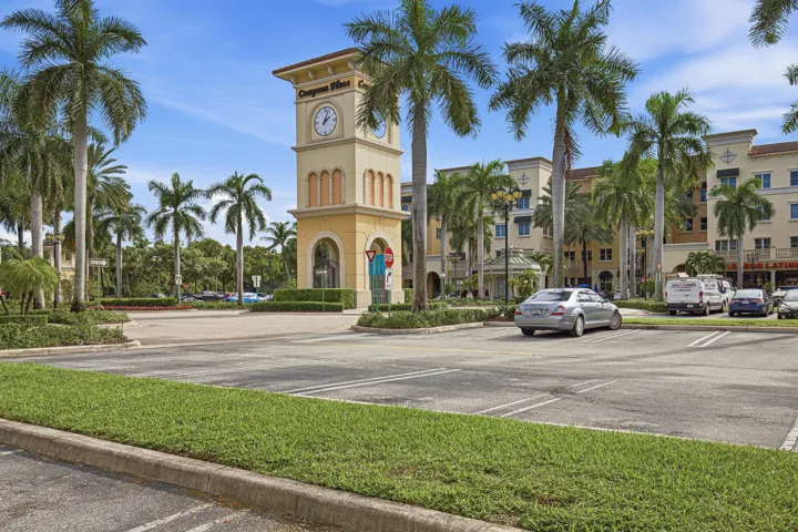 01-Shopping Center-Clocktower