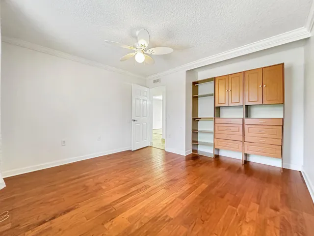 Customized 2nd bedroom closet