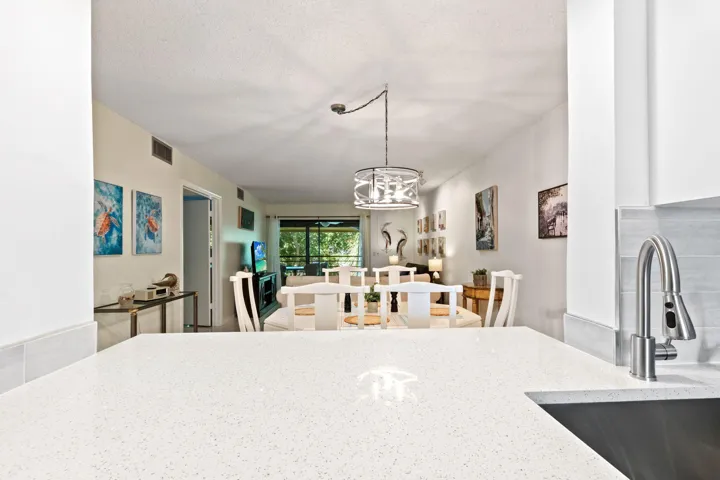 15-web-or-mls-5380-cedar-lake-dr-304
