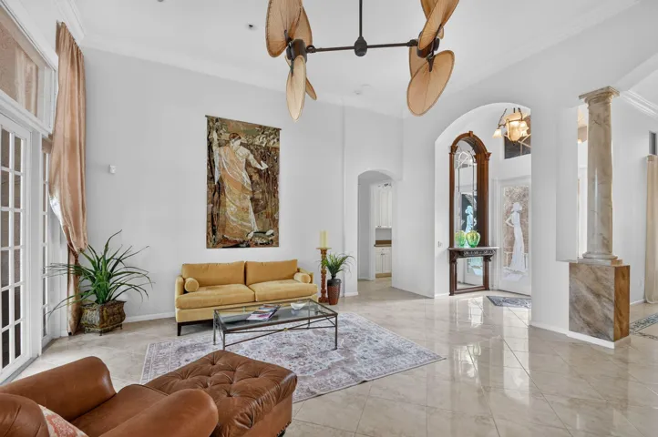 Soaring 13' Ceiling & Wide Open Spaces