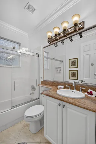 Beautifully appointed Guest Bathroom