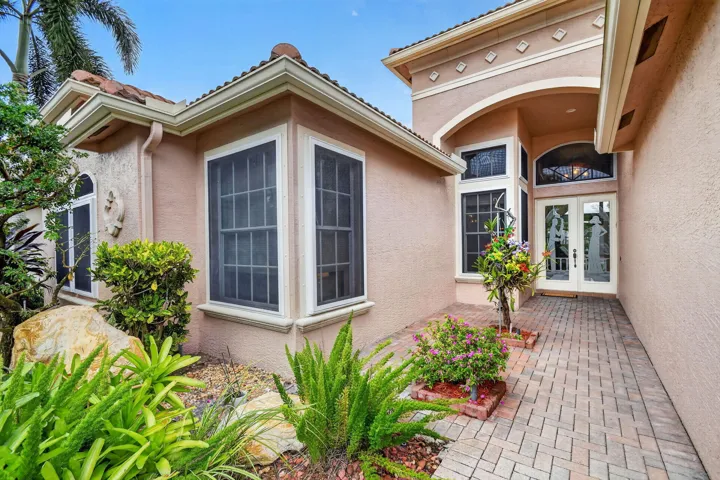 Vibrant Welcoming Entrance