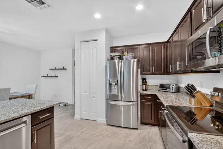 Kitchen 4