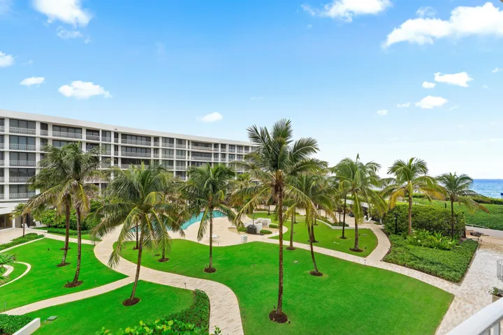 041-2000SouthOceanBoulevard-204S-PalmBea