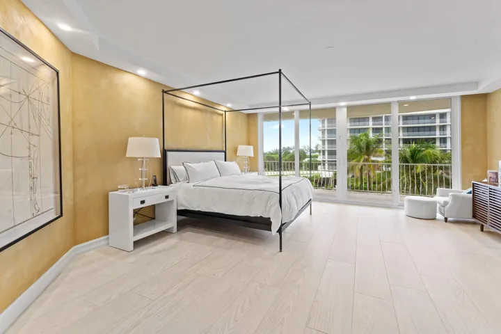 024-2000SouthOceanBoulevard-204S-PalmBea