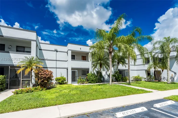 161 Lakeview Dr 202, Weston, Florida 33326