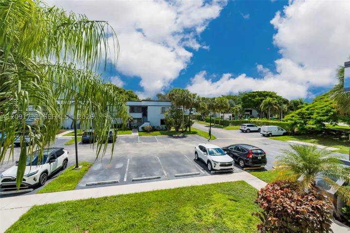 161 Lakeview Dr 202, Weston, Florida 33326