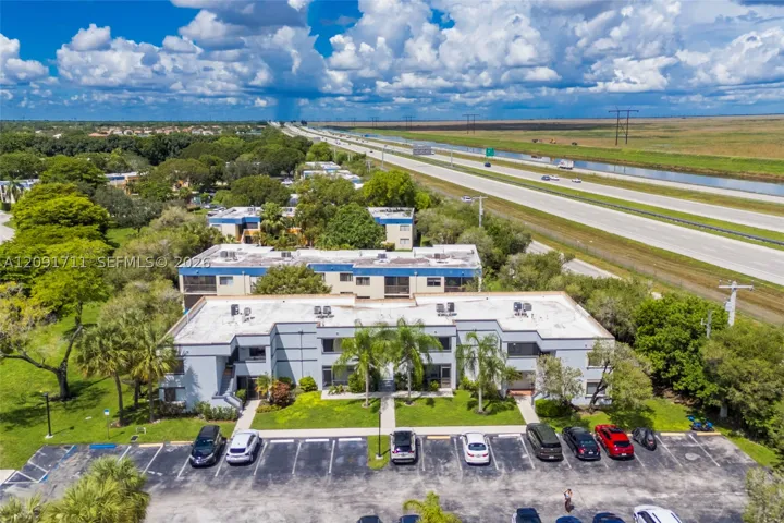 161 Lakeview Dr 202, Weston, Florida 33326